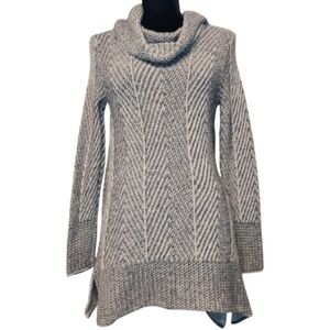 Eight Eight Eight Women's Gray Cowl Neck Tunic Sweater Size Small